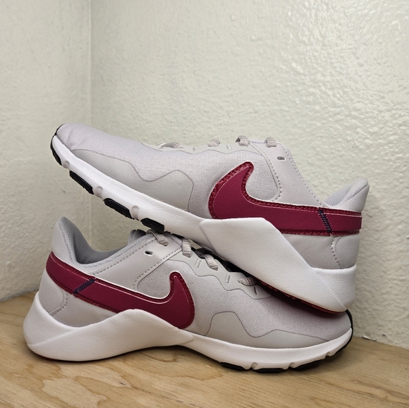 Women's NIKE LEGEND ESSENTIAL 2 Venice/Rush Pink-White CQ9545 556 - Picture 3 of 12